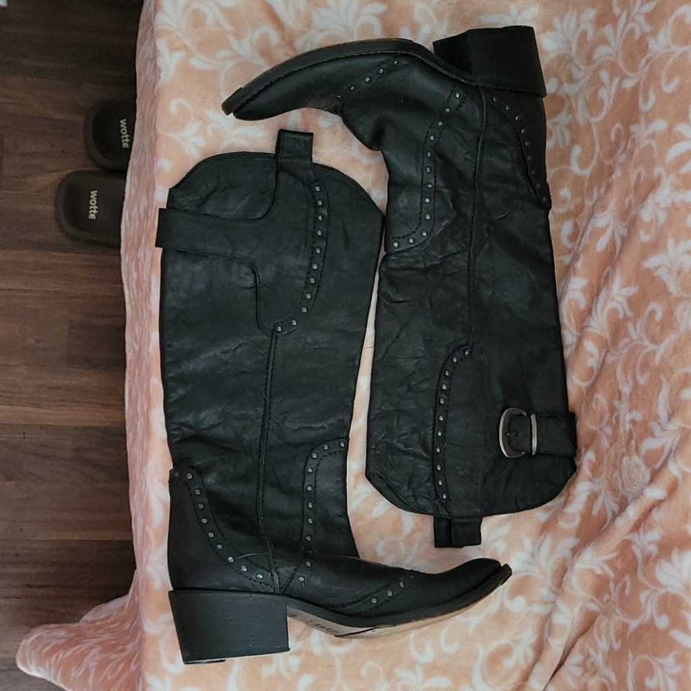Itialian Studded boots, dress/Rodeo ready pristine